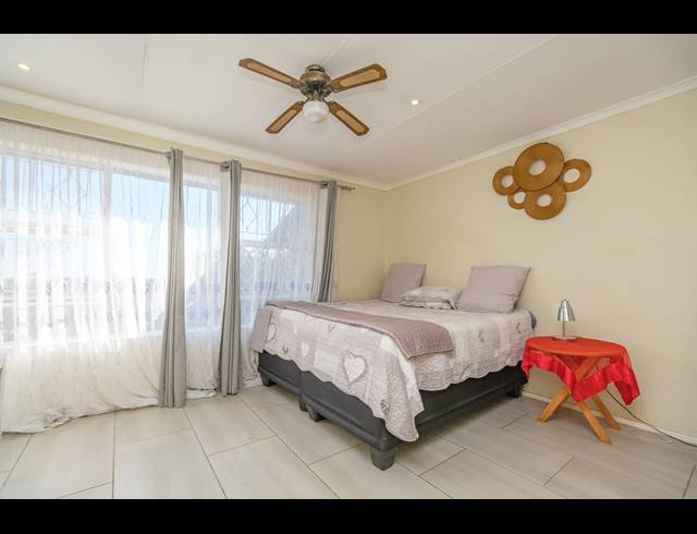 2 BEDROOM DUPLEX FOR SALE IN BLACKHEATH